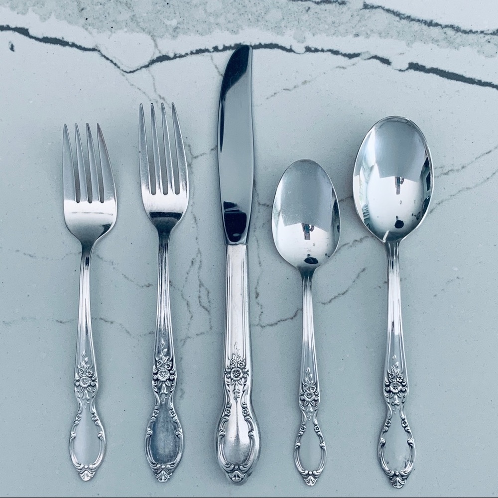 50 WM Rogers & Son Victorian Rose 1954 Pieces